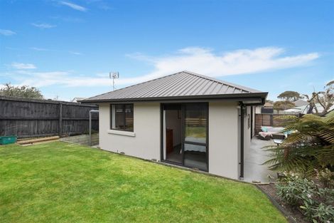 Photo of property in 2/89 Ascot Avenue, North New Brighton, Christchurch, 8083