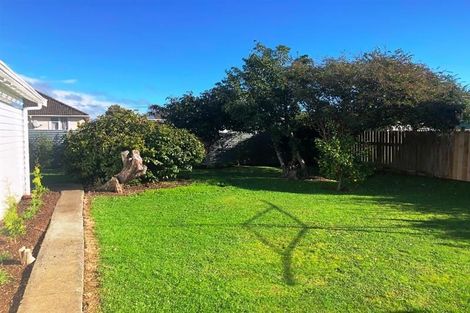 Photo of property in 30 Saint Annes Street, Levin, 5510