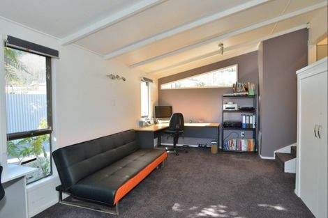 Photo of property in 2 Dillon Bell Road, Whataupoko, Gisborne, 4010