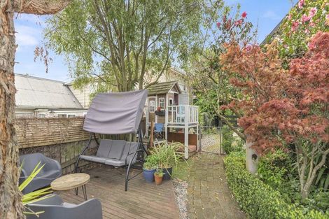 Photo of property in 68 Palatine Terrace, Saint Martins, Christchurch, 8022