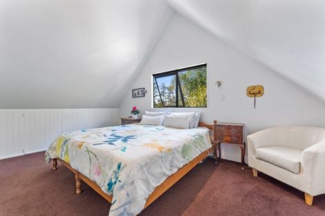 Photo of property in 200 Tawa Road, Kumeu, 0891