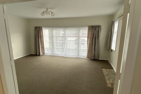 Photo of property in 1/158 Newlands Road, Newlands, Wellington, 6037