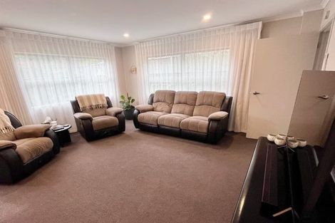 Photo of property in 2/50 Banbury Crescent, Fairfield, Hamilton, 3214
