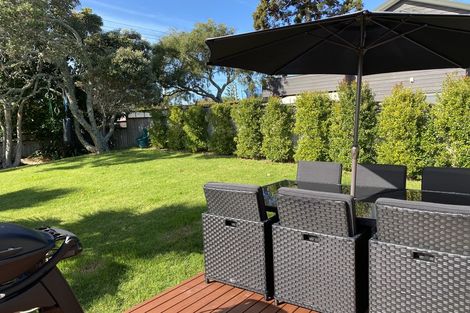 Photo of property in 1/16 Stanley Road, Glenfield, Auckland, 0629