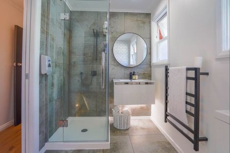 Photo of property in 10 Fleetwood Grove, Waikanae, 5036