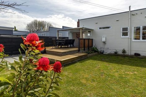 Photo of property in 14 Cornwall Street, Brooklands, New Plymouth, 4310