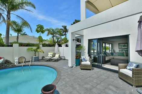 Photo of property in 8 Hobie Court, West Harbour, Auckland, 0618