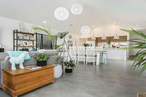 Photo of property in 5 Alan Livingston Drive, Cambridge, 3434