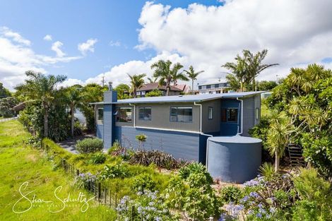 Photo of property in 24 Oxford Street, Whakapirau, Maungaturoto, 0583