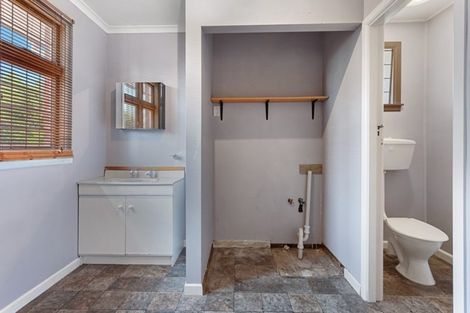 Photo of property in 144a High Street, Oxford, 7430