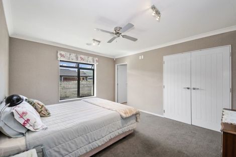 Photo of property in 24 Montgomery Crescent, Kinloch, Taupo, 3377