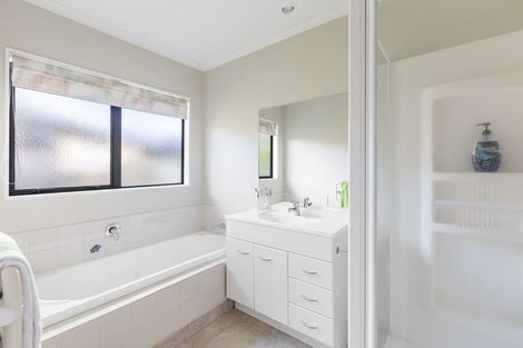 Photo of property in 12 Governor Grey Road, Snells Beach, 0920