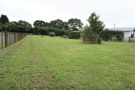 Photo of property in 197 Takapu Road, Manakau, Levin, 5573