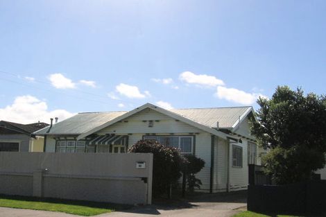 Photo of property in 17 North Street, Petone, Lower Hutt, 5012