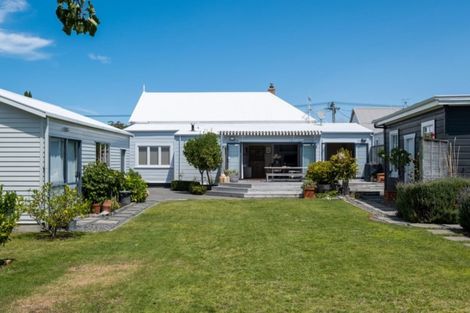 Photo of property in 12 Meeanee Quay, Westshore, Napier, 4110
