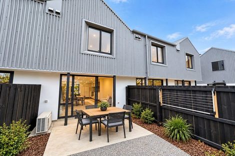 Photo of property in 4/30 Frederick Street, Waltham, Christchurch, 8011