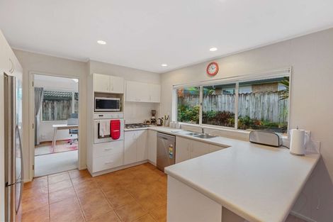 Photo of property in 5 Pat O'connor Place, Manurewa, Auckland, 2105