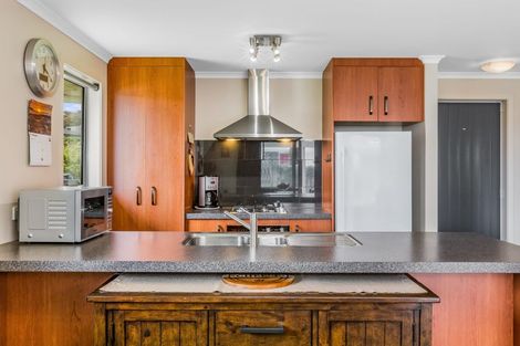 Photo of property in 19 Banks Boulevard, Whitby, Porirua, 5024