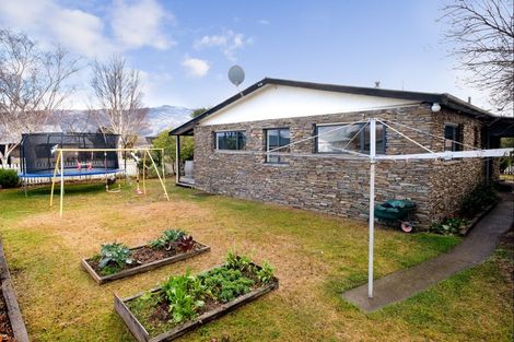 Photo of property in 1 Kerry Court, Cromwell, 9310