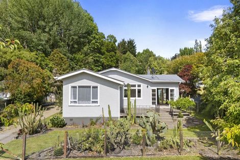 Photo of property in 19 Ongo Road, Hunterville, 4730