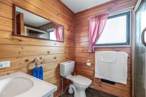 Photo of property in 6 Poutama Place, Tawhero, Whanganui, 4501