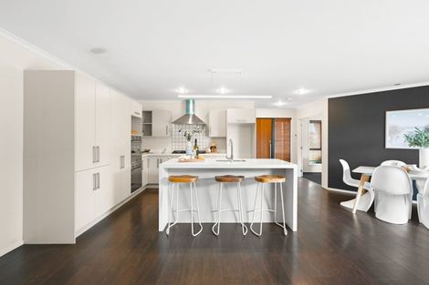 Photo of property in 99 Saint James Drive, Huntington, Hamilton, 3210