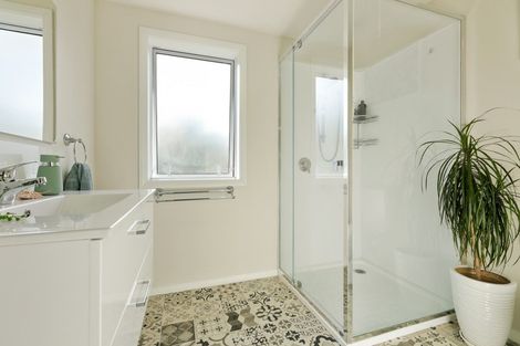 Photo of property in 6 Wilding Street, Saint Martins, Christchurch, 8022