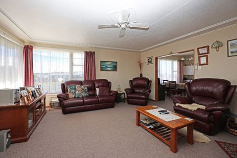 Photo of property in 42 Stuart Street, Holmes Hill, Oamaru, 9401