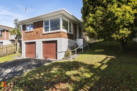 Photo of property in 1/5 Keldale Place, Forrest Hill, Auckland, 0620