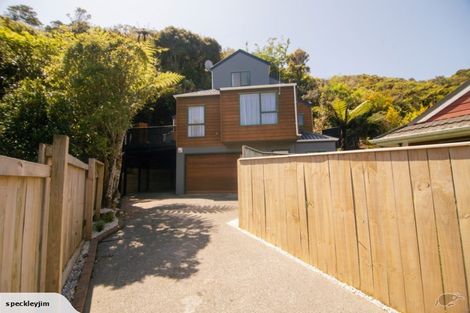 Photo of property in 5a Parsons Glen, Karori, Wellington, 6012