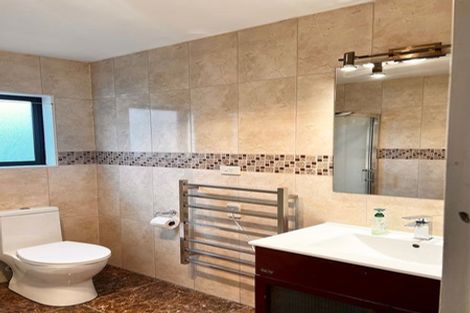 Photo of property in 38 Kenderdine Road, Papatoetoe, Auckland, 2025