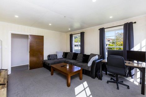 Photo of property in 62 Hillside Drive, Maoribank, Upper Hutt, 5018