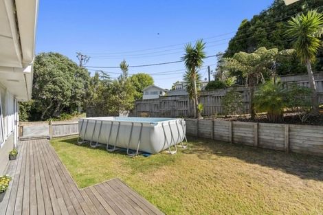 Photo of property in 20 Wyoming Avenue, Murrays Bay, Auckland, 0630