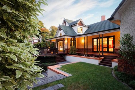 Photo of property in 183 Victoria Avenue, Hokowhitu, Palmerston North, 4410