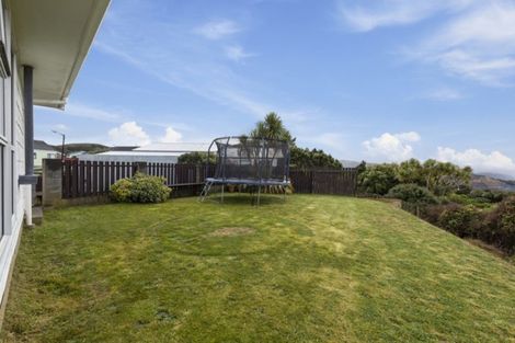 Photo of property in 6 Owaka Close, Kelson, Lower Hutt, 5010