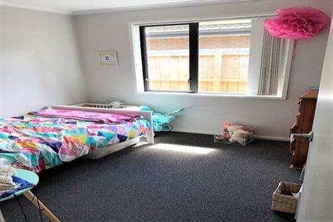 Photo of property in 72 Isabella Drive, Pukekohe, 2120