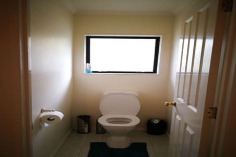 Photo of property in 62b Hogarth Rise, West Harbour, Auckland, 0618