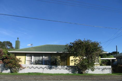 Photo of property in 20 Catherine Crescent, Paparangi, Wellington, 6037