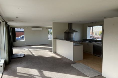 Photo of property in 1/1 Glenys Place, Broomfield, Christchurch, 8042