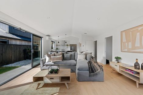 Photo of property in 64 Howden Drive, Jacks Point, 9371