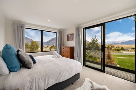 Photo of property in 35 Jacks Point Rise, Jacks Point, Queenstown, 9371