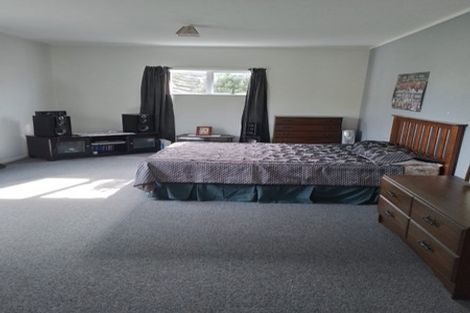Photo of property in 17 Poutama Place, Tawhero, Whanganui, 4501