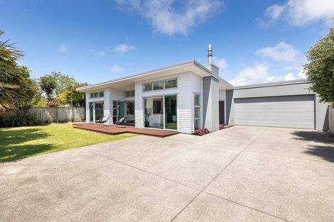 Photo of property in 33a Waimea Street, Westown, New Plymouth, 4310