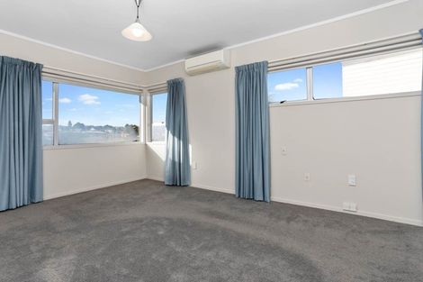 Photo of property in 34 Becroft Drive, Forrest Hill, Auckland, 0620