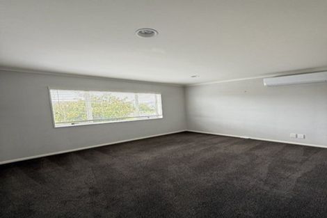 Photo of property in 13 Cornwall Place, Karaka, Papakura, 2113
