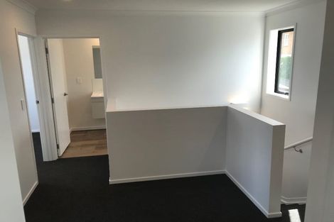 Photo of property in 12c Dawn Place, Te Atatu South, Auckland, 0610