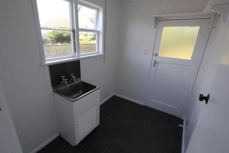 Photo of property in 8 Huxley Place, Glen Innes, Auckland, 1072