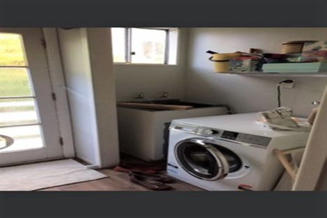 Photo of property in 1/14 Liddel Grove, Island Bay, Wellington, 6023