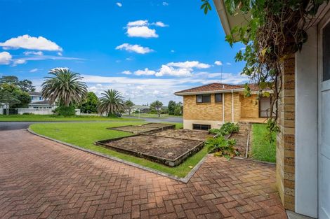 Photo of property in 2 Pendene Place, Forrest Hill, Auckland, 0620