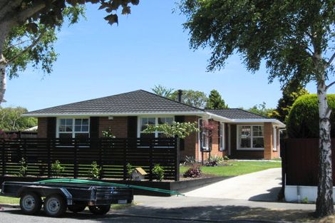 Photo of property in 37 Delaware Crescent, Russley, Christchurch, 8042